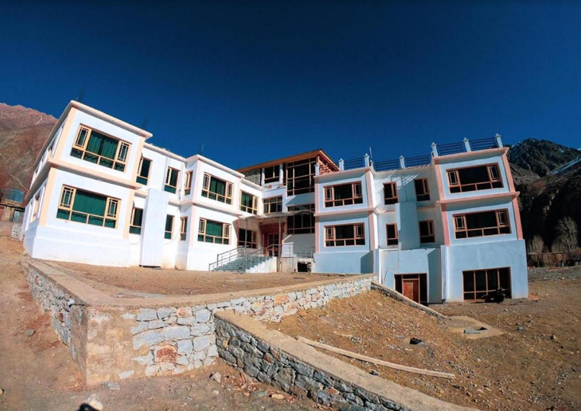 The Nun-Kun Residency Kargil Hotel Exterior photo