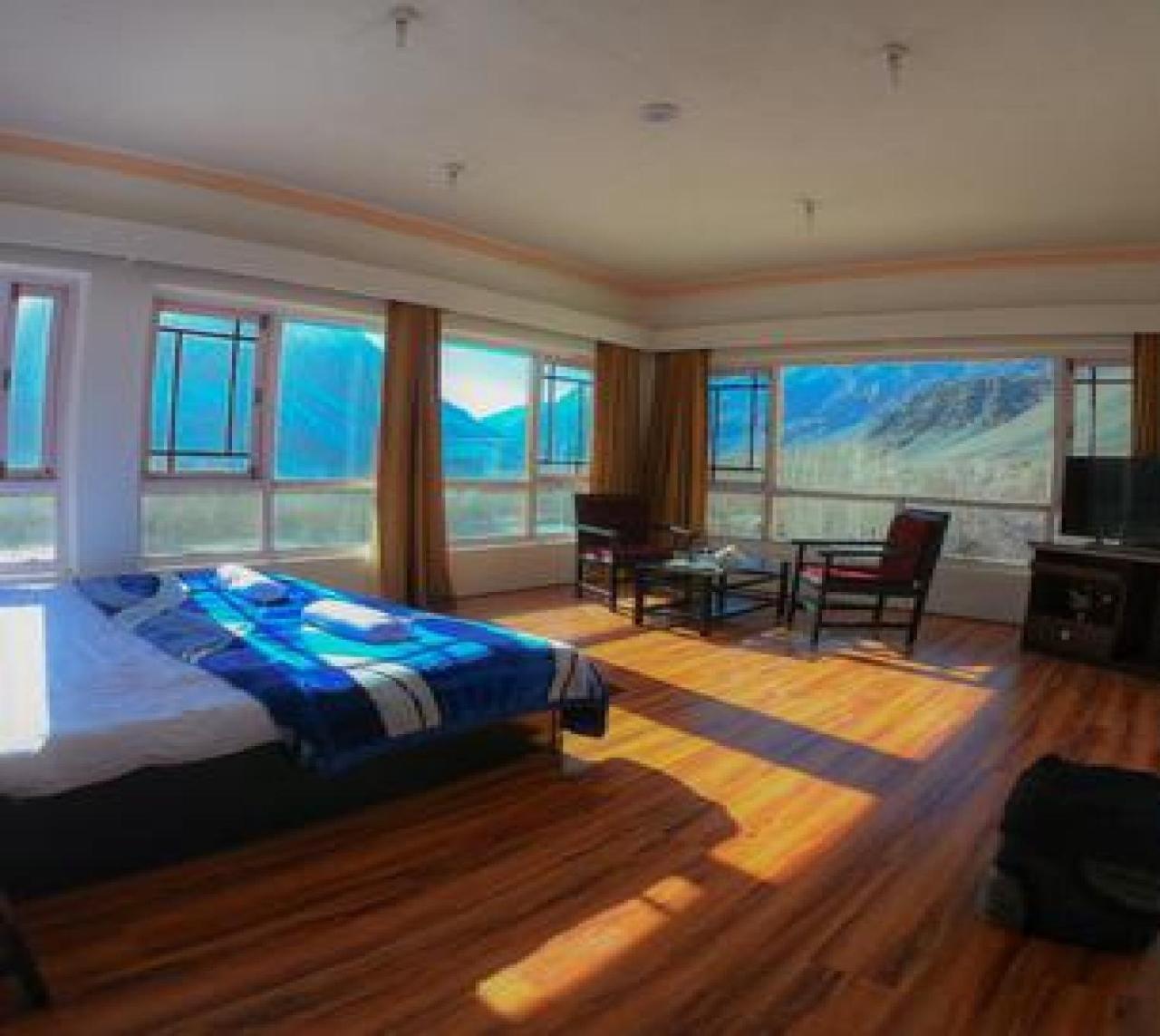 The Nun-Kun Residency Kargil Hotel Exterior photo